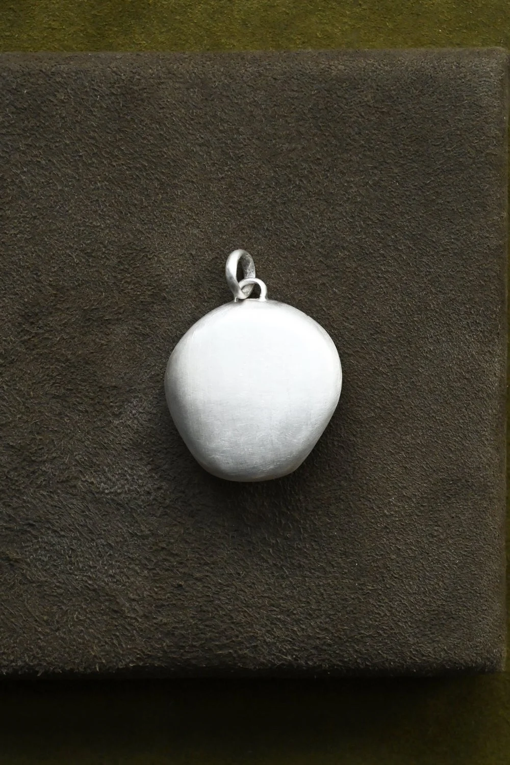 Dunton_Ellerkamp_Shell_Pendant_Nov_3.jpg