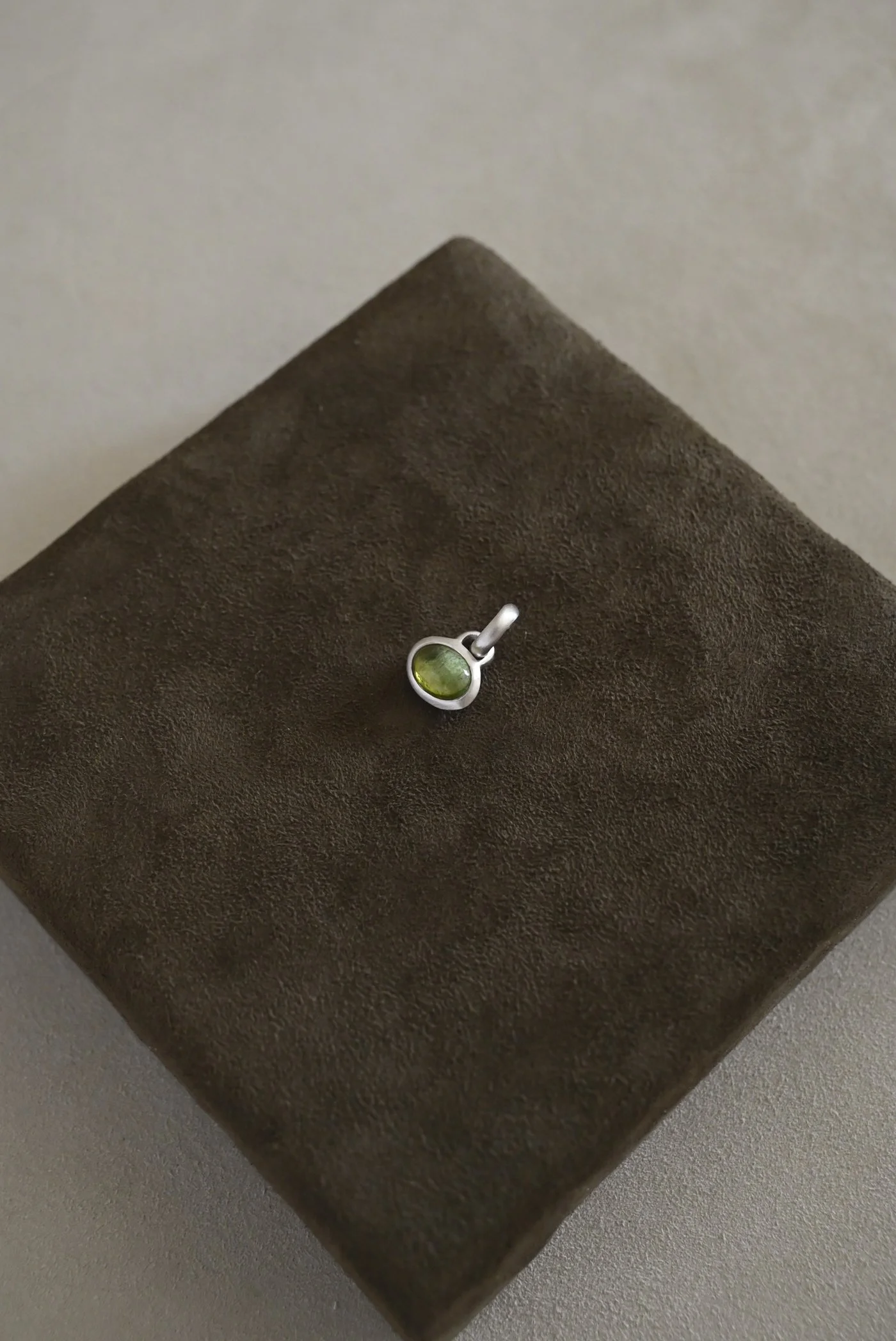 Dunton-Ellerkamp-Green-Silver-Tourmaline-Pendant-1.jpg