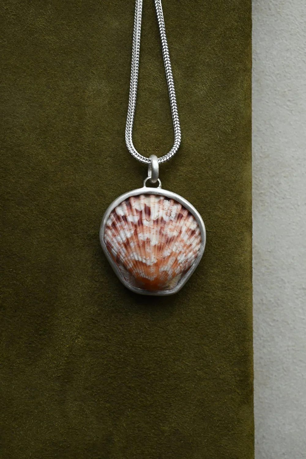 Dunton_Ellerkamp_Shell_Pendant_Nov_2.jpg