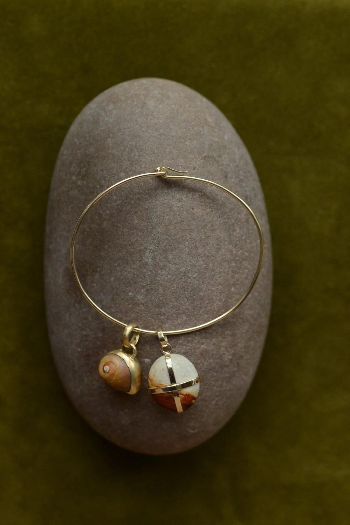 Dunton_Ellerkamp_Tension_Bangle_9.jpg