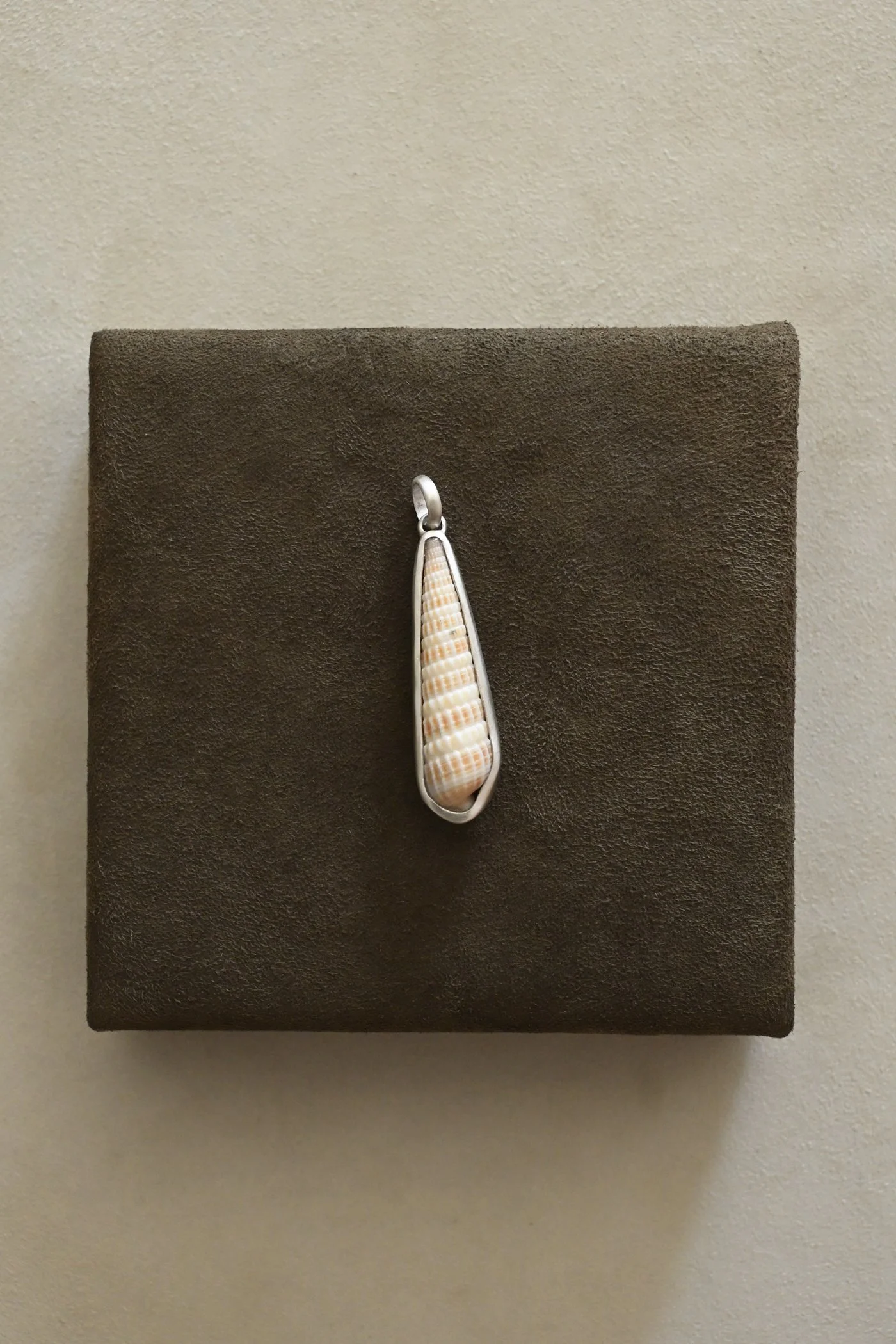 Shell Pendant No. 122