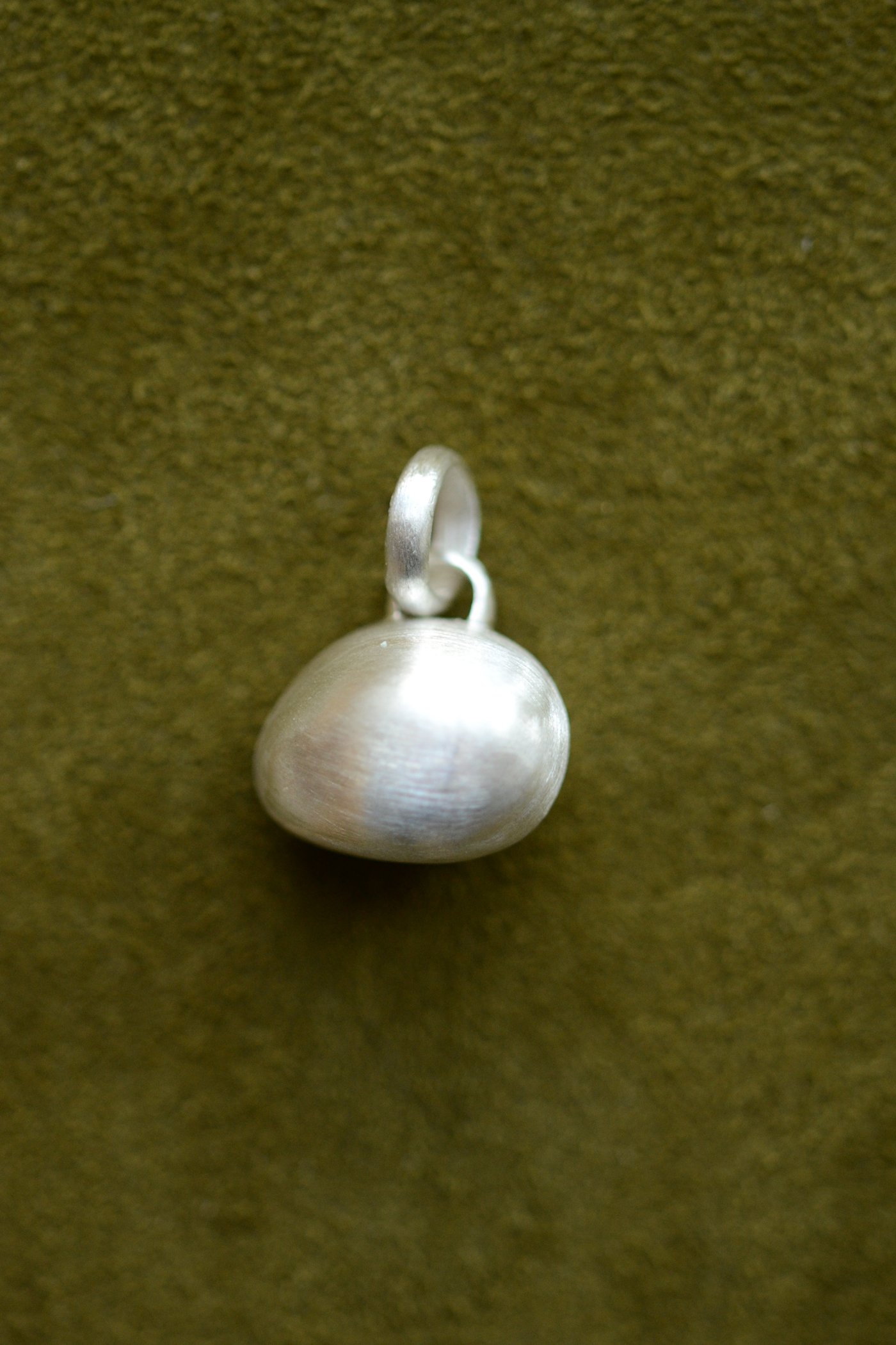 Dunton_Ellerkamp_Shell_Pendants_Jewelry_Web_2.jpg
