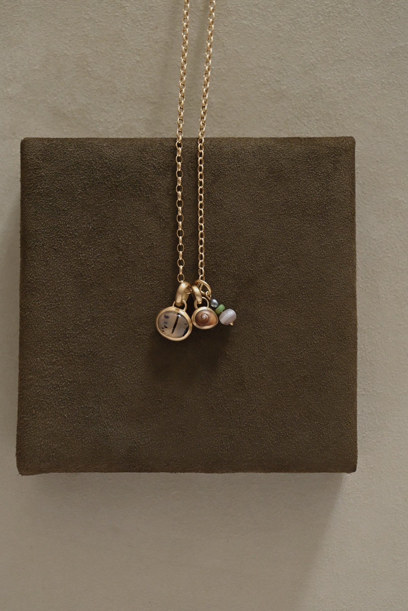 Dunton-Ellerkamp-Gold-Shell-Pendant-August-2026-Web-1.jpg