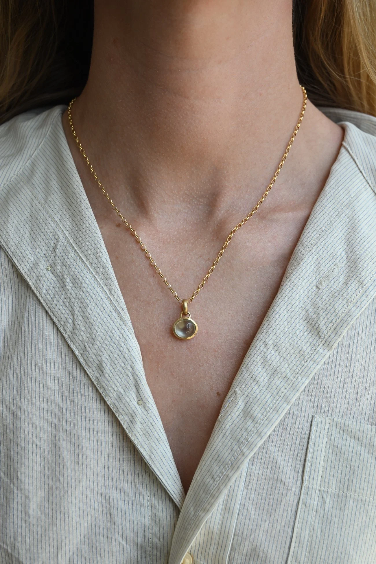 Dunton-Ellerkamp-Green-Moonstone-Gold-Pendant-3.jpg