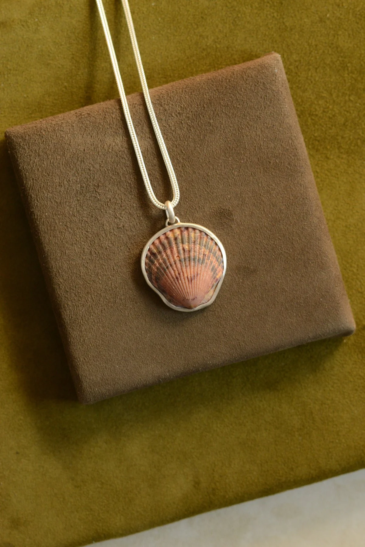 Dunton_Ellerkamp_Shell_Pendant_25.jpg