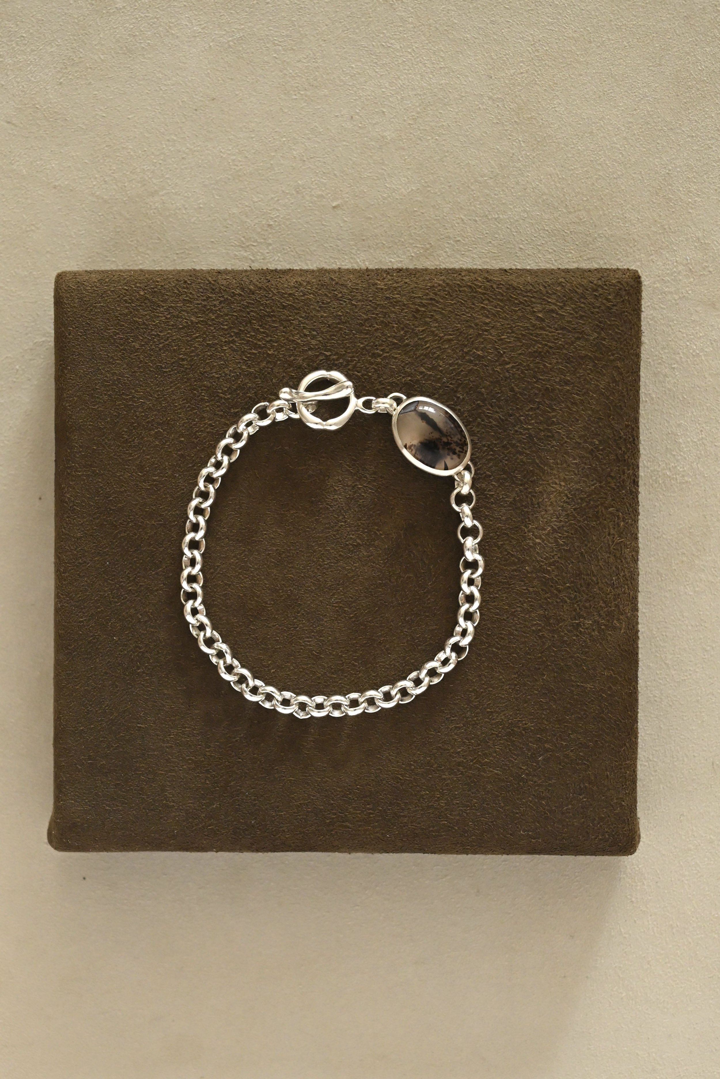 Dunton-Ellerkamp-Fall-Capsule-Collection-2026-Oliver-Bracelet-Agate-3.jpg