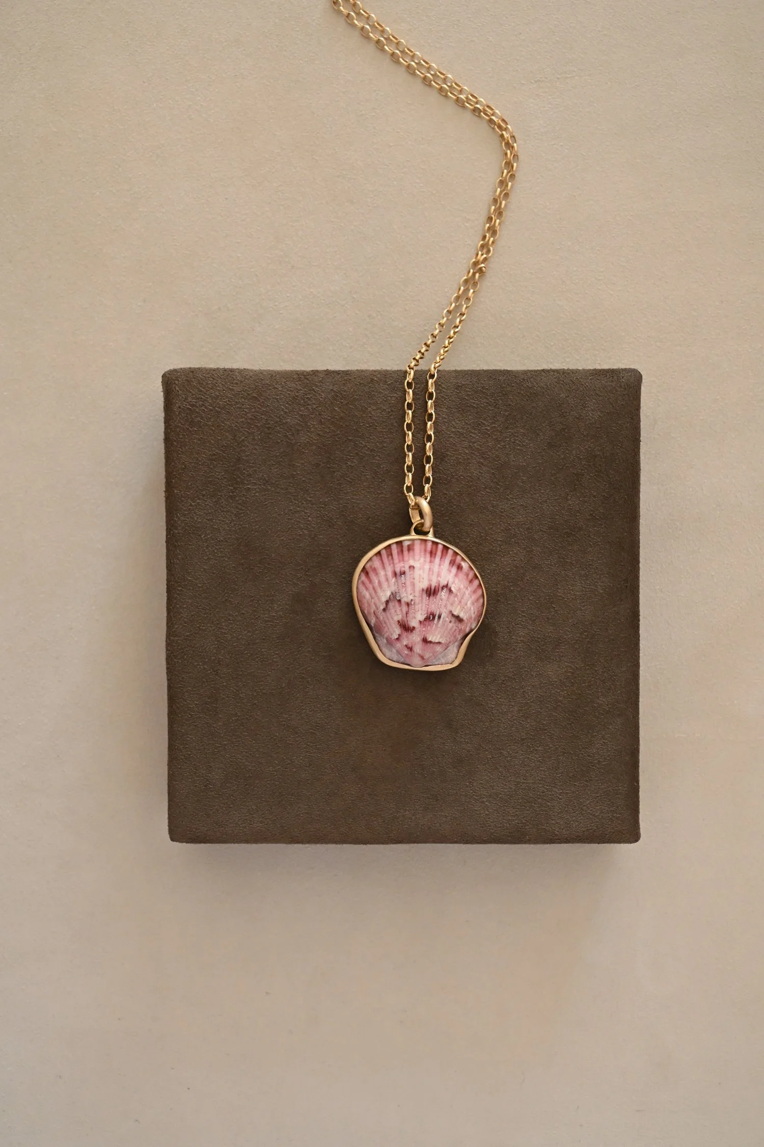Gold Shell Pendant No. 17