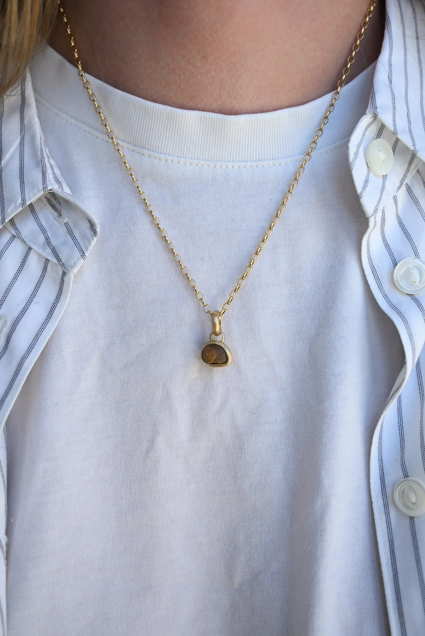 Dunton-Ellerkamp-Pendant-On-Figure-35.jpg