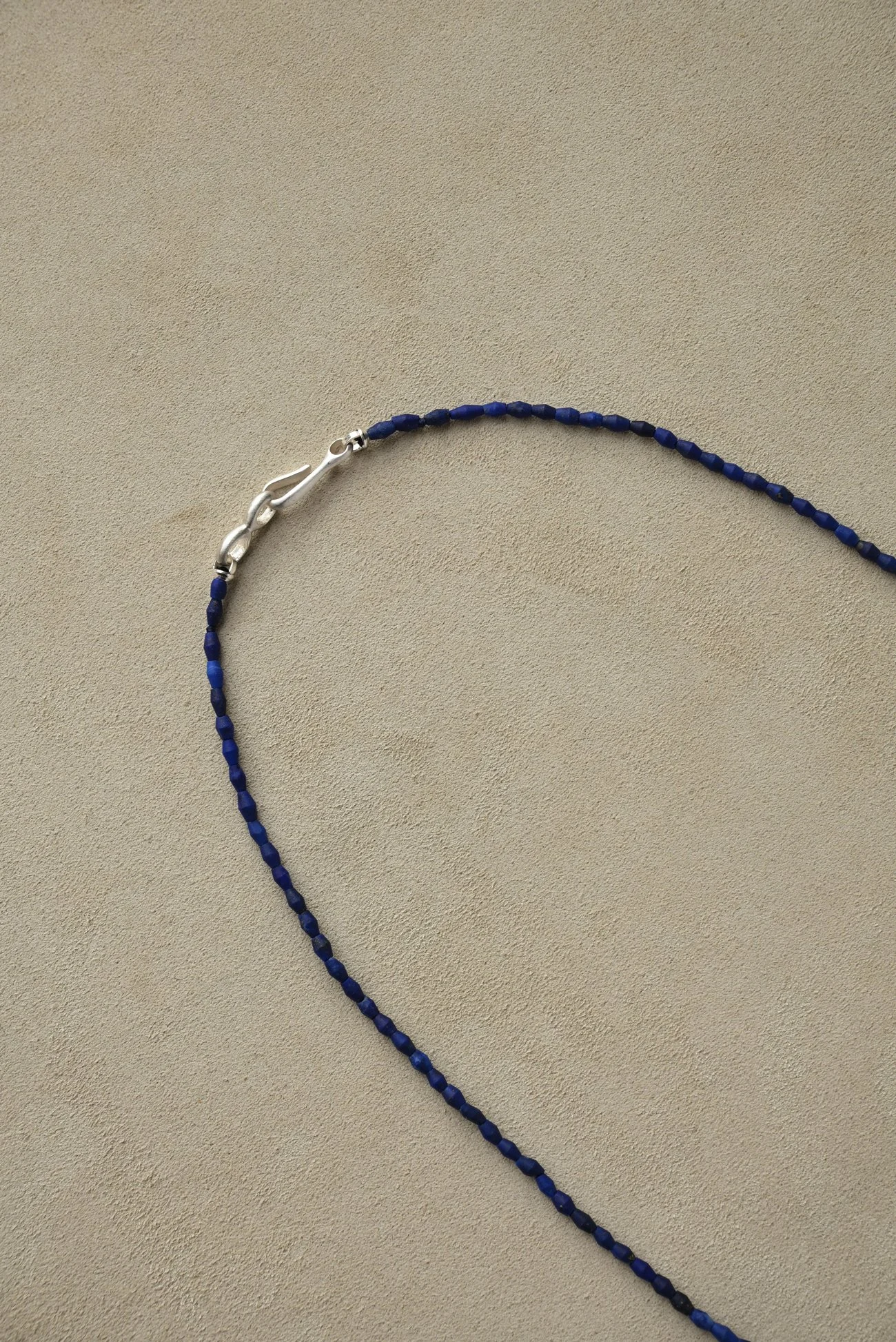 Dunton-Ellerkamp-Lapis-Silver-Strand-Clasp-1.jpg