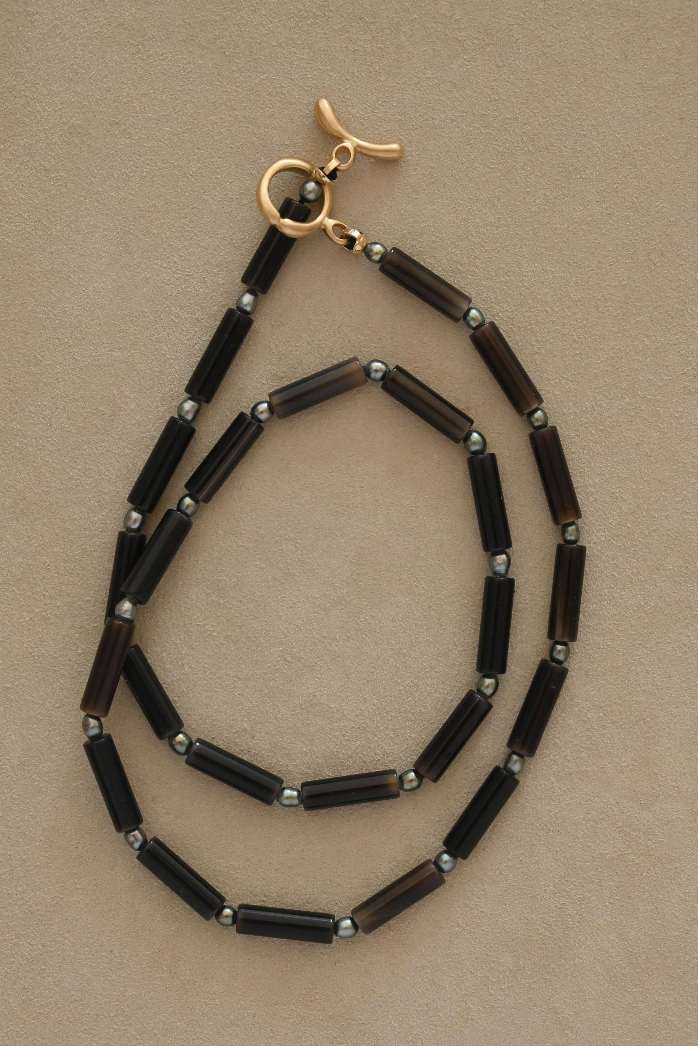 Dunton-Ellerkamp-Fall-Capsule-2026-Web-Agate-Tahitian-Pearl-Necklace-1.jpg