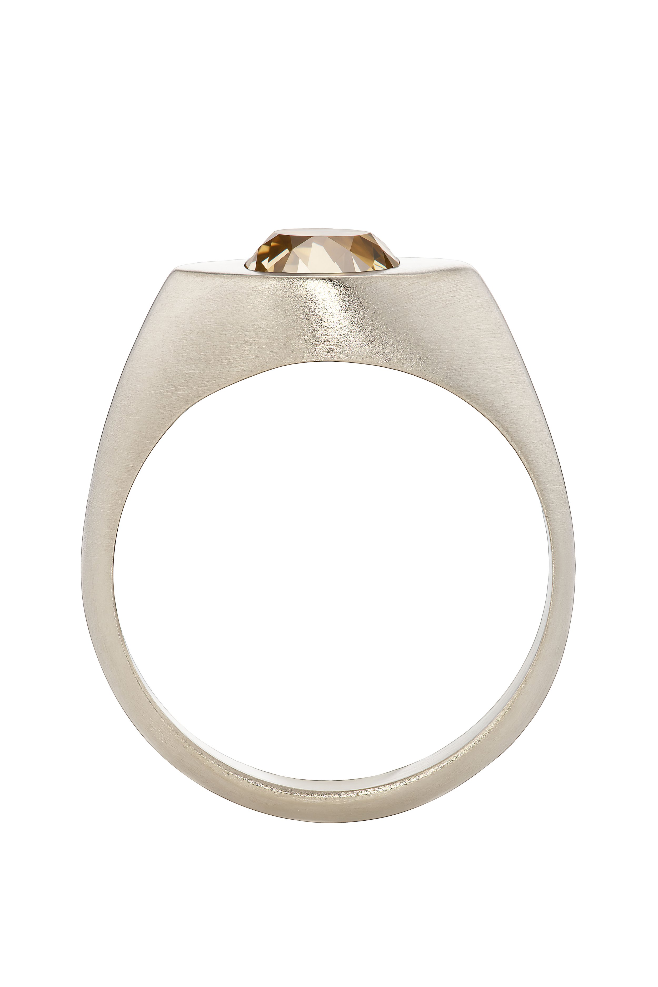 Dunton-Ellerkamp-Thirds-Ring-White-Gold-Brown-OMC-Web-5.jpg