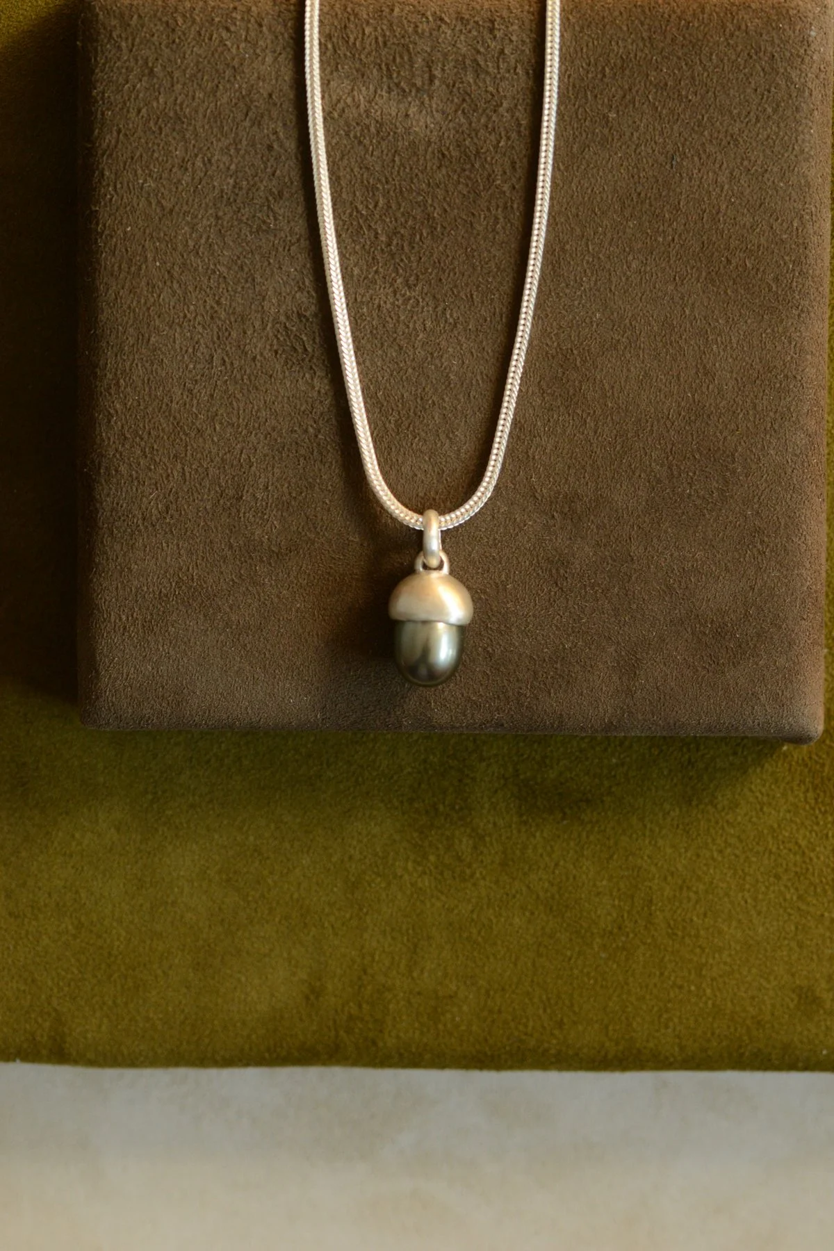 Dunton_Ellerkamp_Tahitian_Pearl_Acorn_Pendant_1.jpg