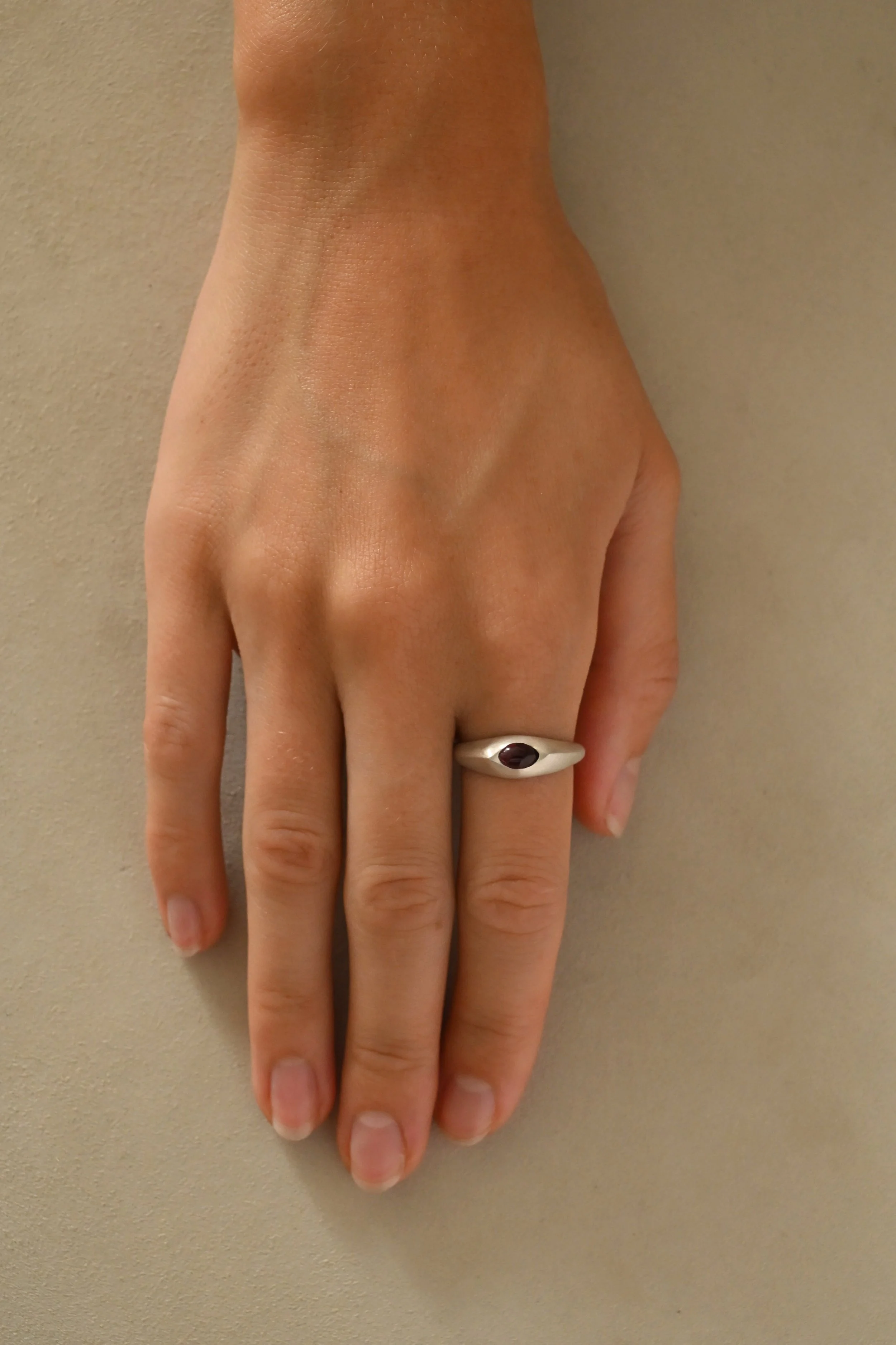 Ellipse Ring | Garnet
