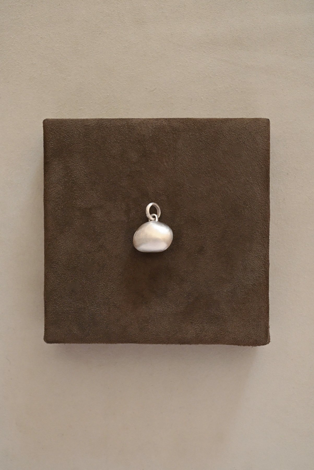 Dunton_Ellerkamp_Yellow_Snail_Shell_2.jpg