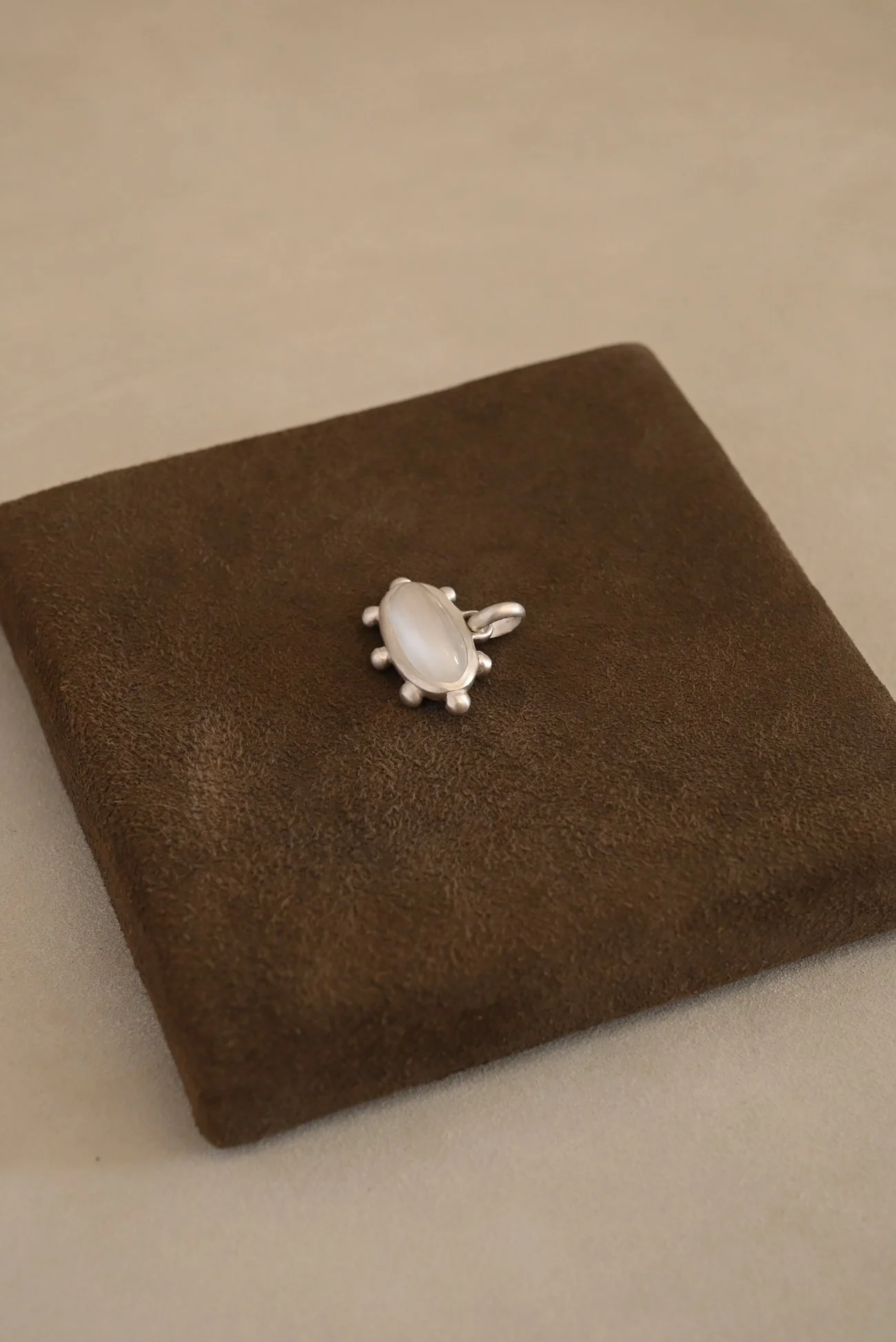 Dunton-Ellerkamp-7-Dot-Moonstone-Pendant-2.jpg