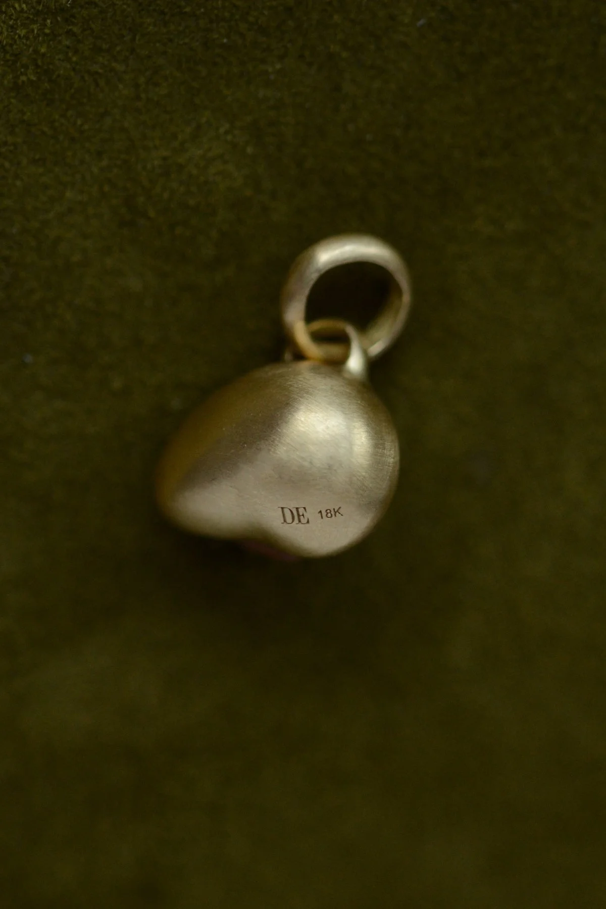 Dunton_Ellerkamp_Shell_Pendant_13.jpg