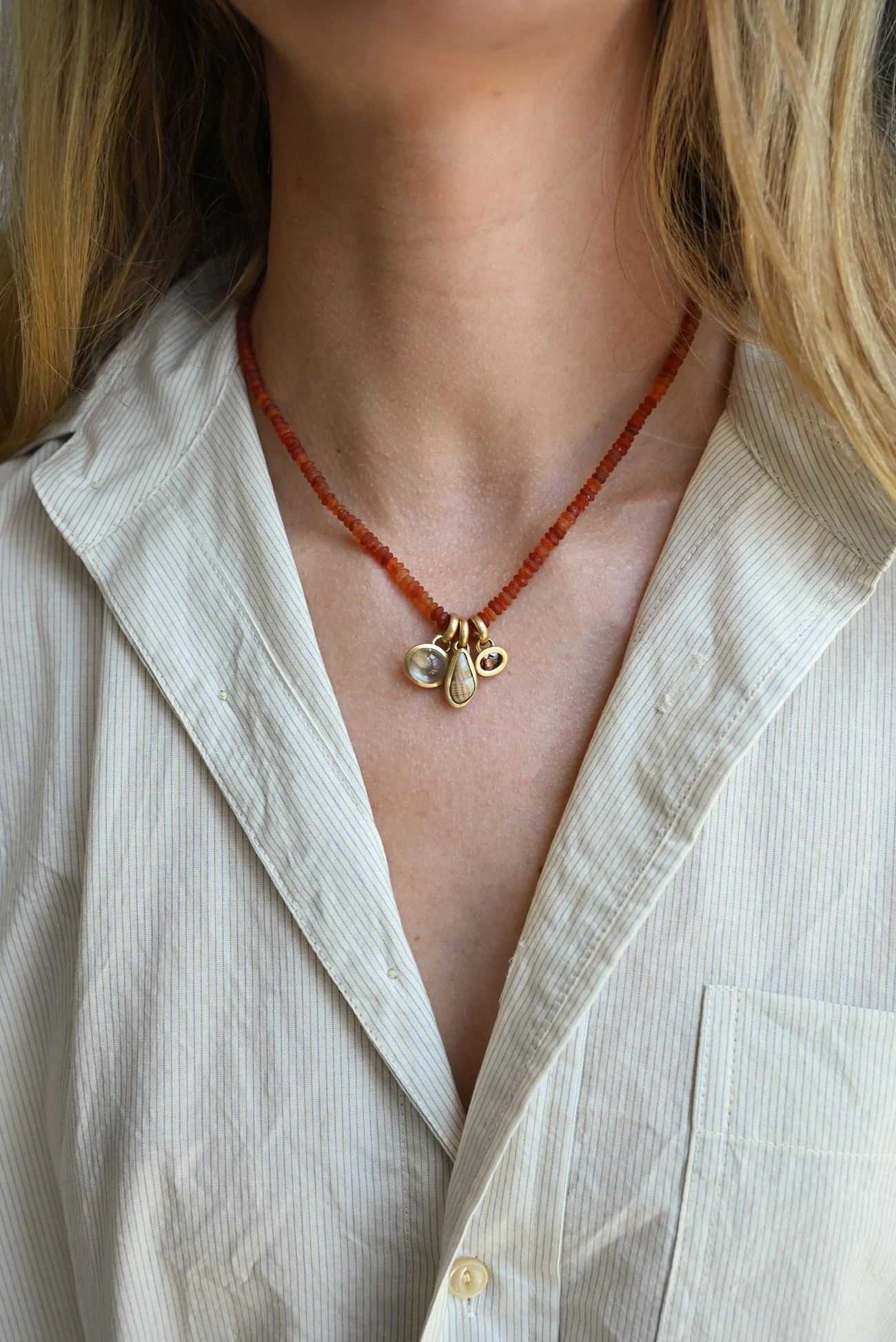 Dunton-Ellerkamp-Carnelian-Gold-Pendant-Cluster-Web.jpg