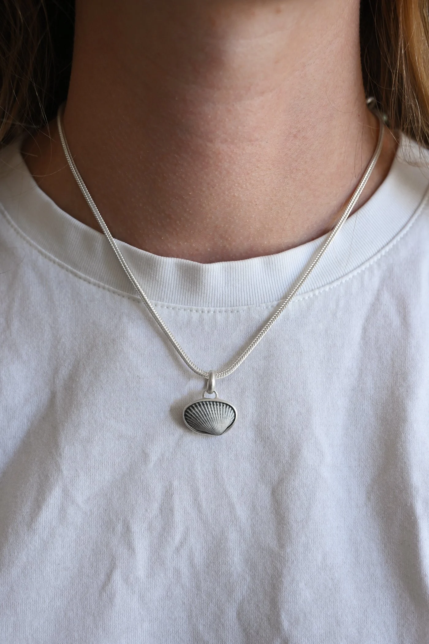 Dunton-Ellerkamp-Pendant-On-Figure-26.jpg