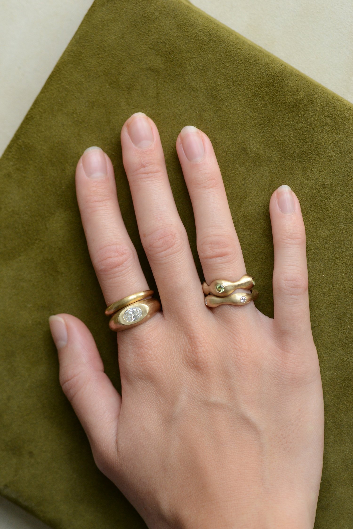 Dunton_Ellerkamp_Gold_Stacks_On_Figure_Web_1.jpg