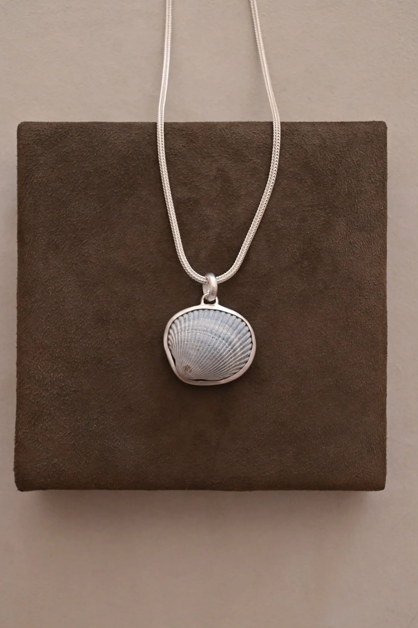Dunton-Ellerkamp-Shell-Pendants-July-2026-15.jpg