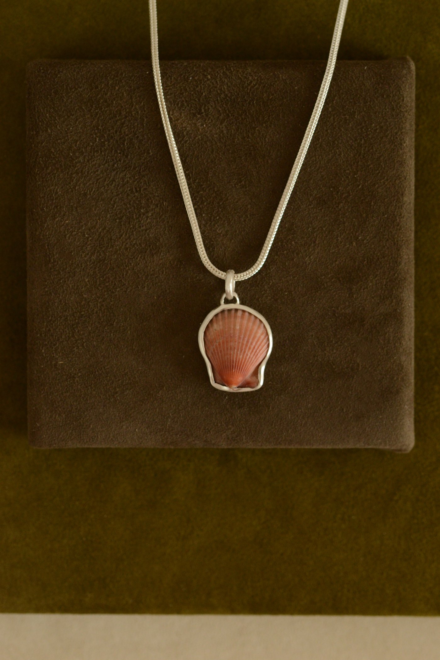 Dunton_Ellerkamp_Shell_Pendants_No_45_3.jpg