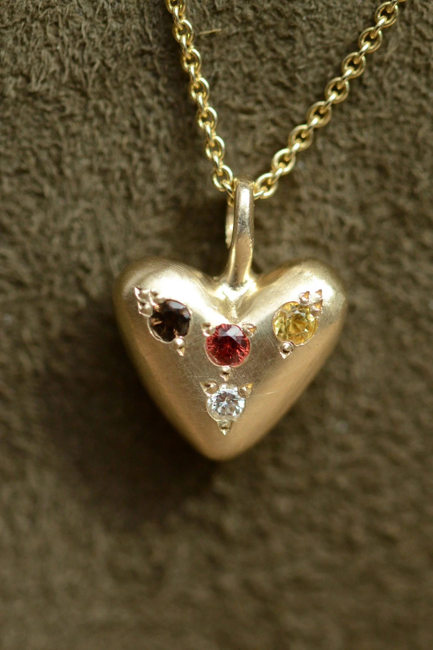 Dunton_Ellerkamp_Fall_Capsule_Heart_Pendant_5.jpg