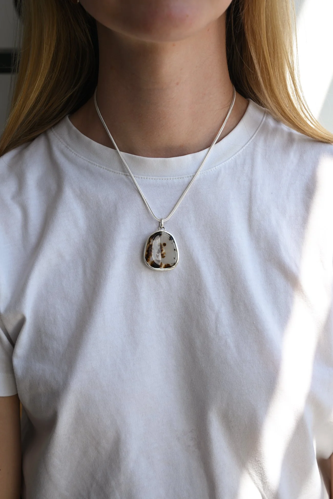 Dunton-Ellerkamp-Montana-Agate-On-Figure-1.jpg