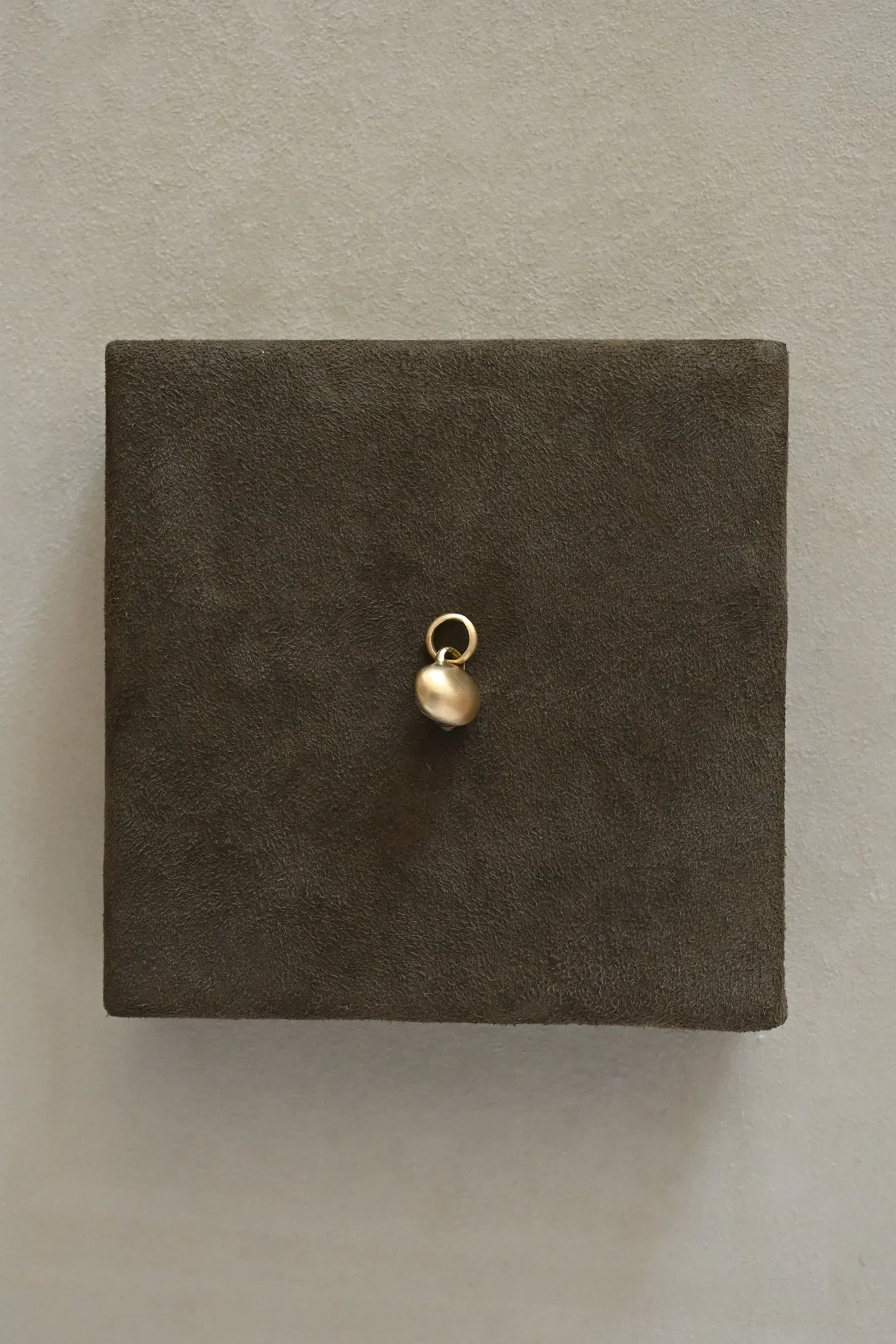 Dunton-Ellerkamp-Gold-Brown-Snail-Shell-Back.jpg