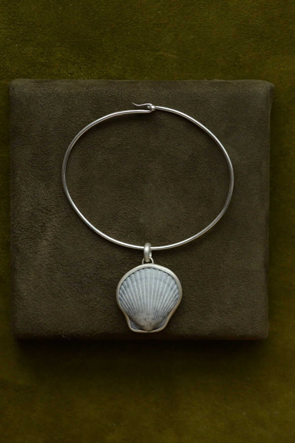 Dunton_Ellerkamp_Tension_Bangle_7.jpg