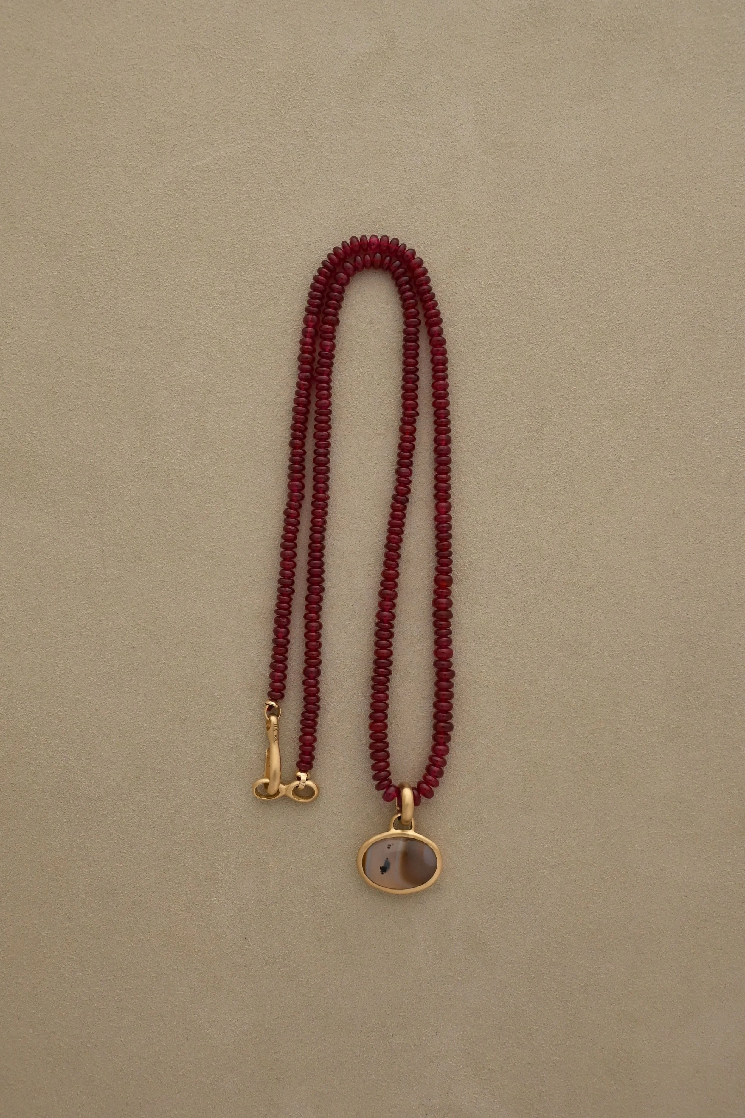 Dunton-Ellerkamp-Ruby-Strand-Gold-Agate.jpg
