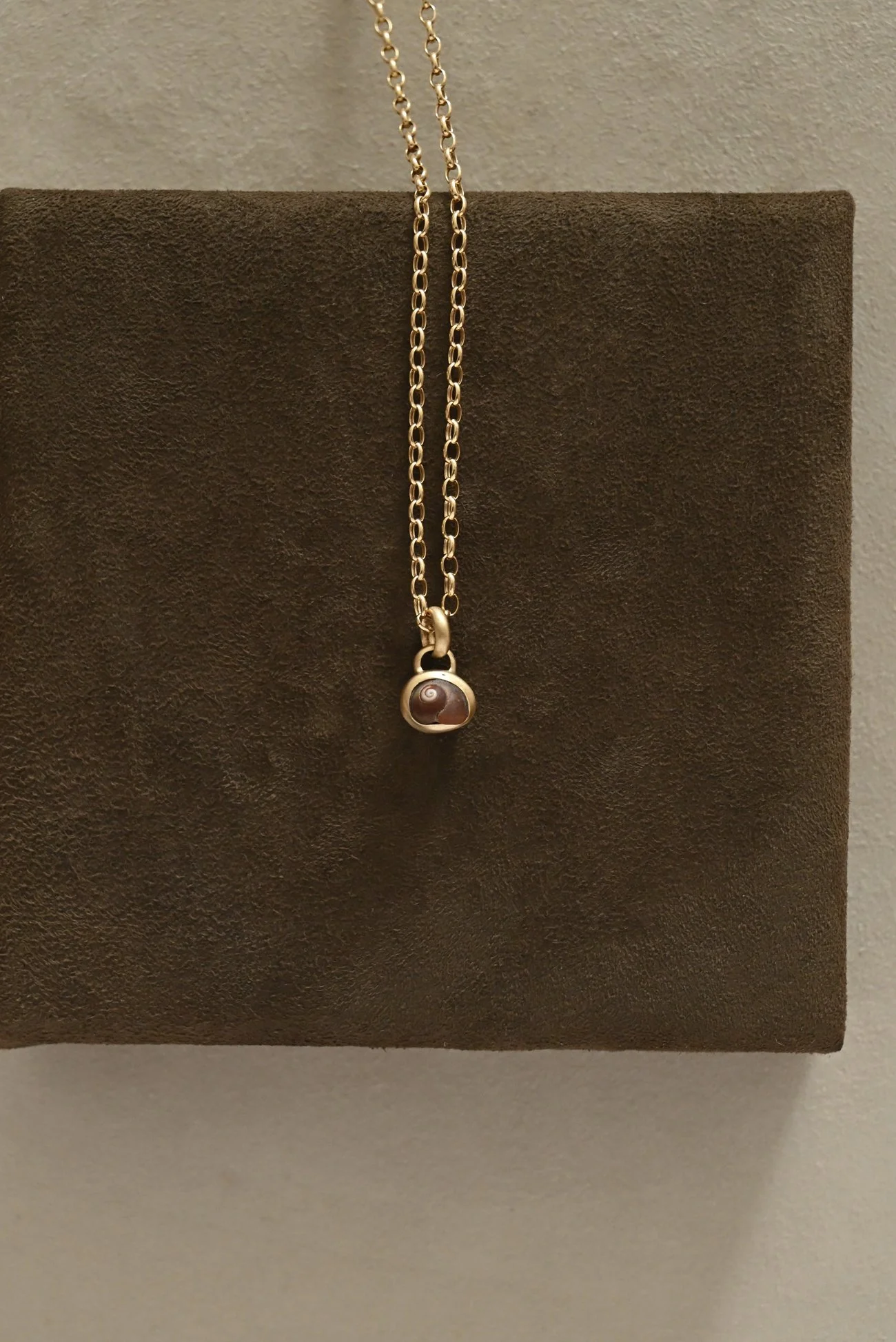 Gold Shell Pendant No. 20