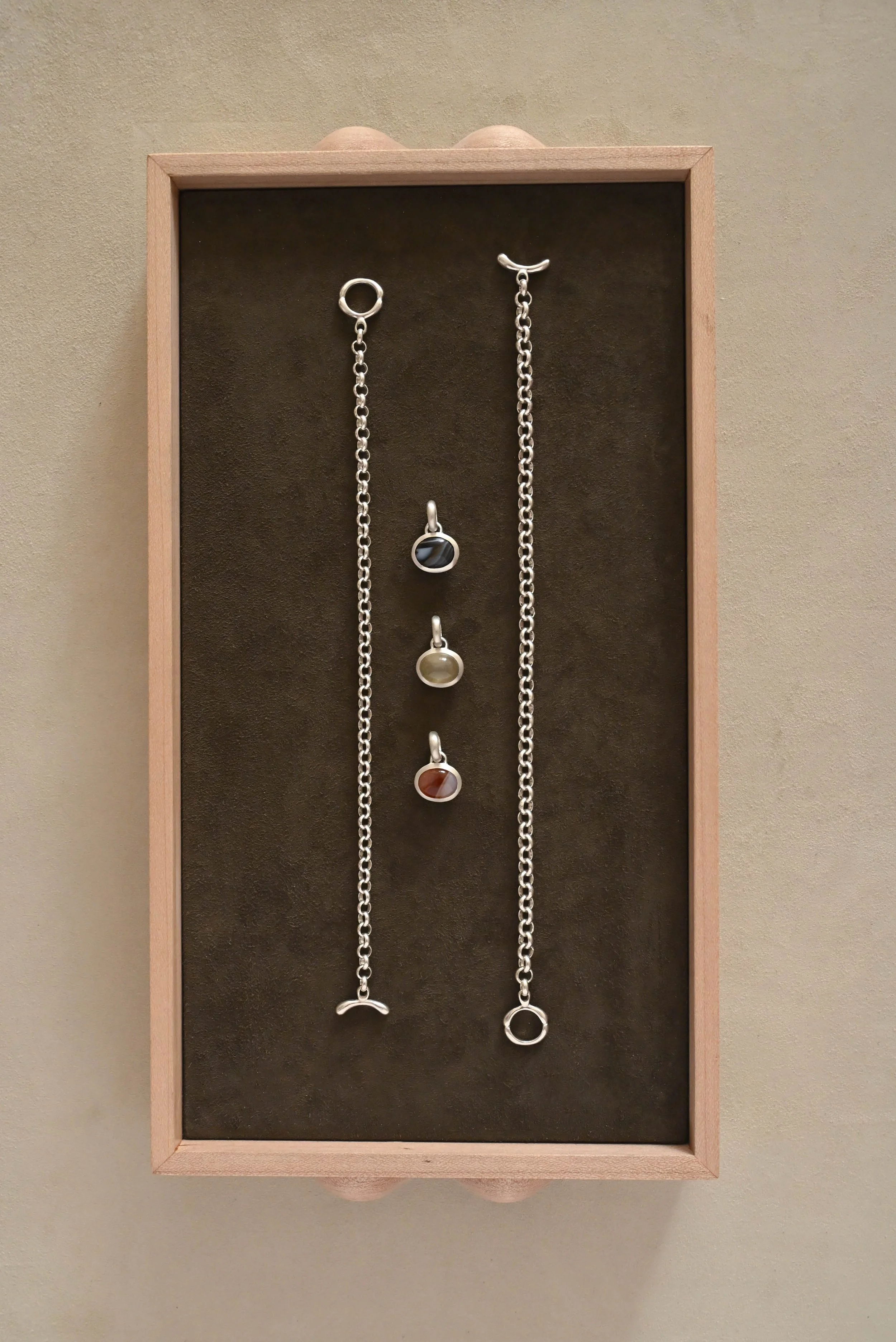 Dunton-Ellerkamp-Oliver-Bracelet-2026-Web-DSC_2646.jpg