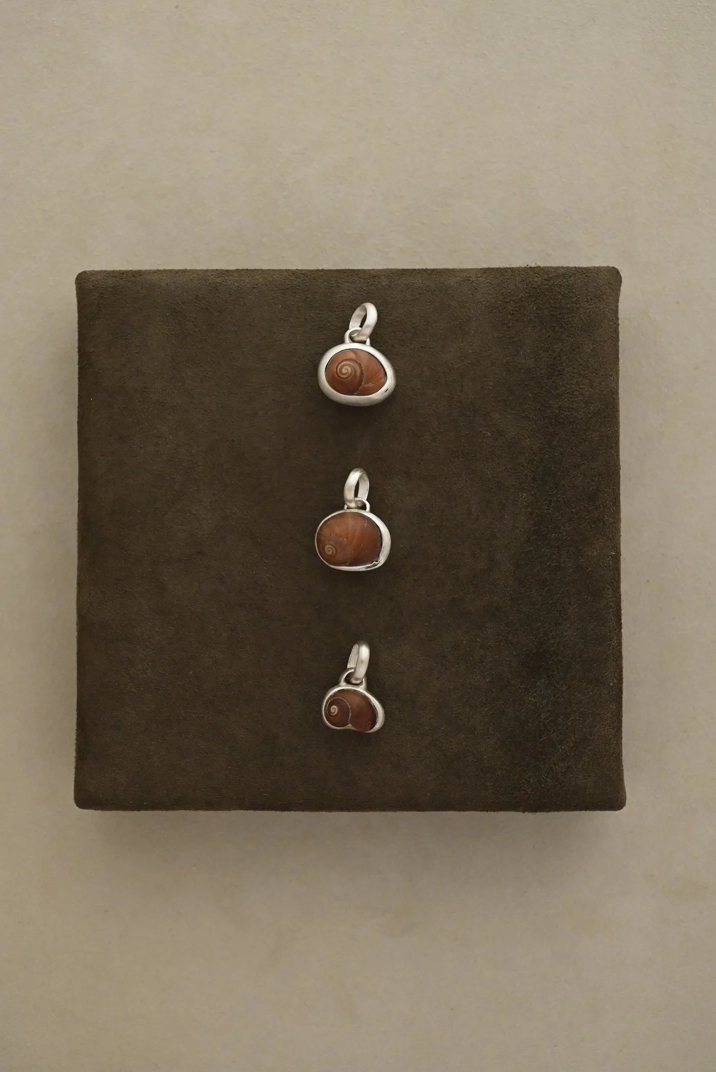 Dunton-Ellerkamp-Shell-Pendants-April-2026-9.jpg (Copy)