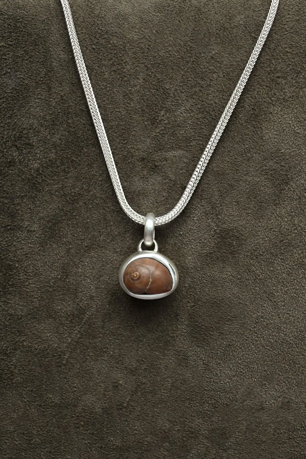 Dunton_Ellerkamp_Silver_Shell_Pendant_24.jpg