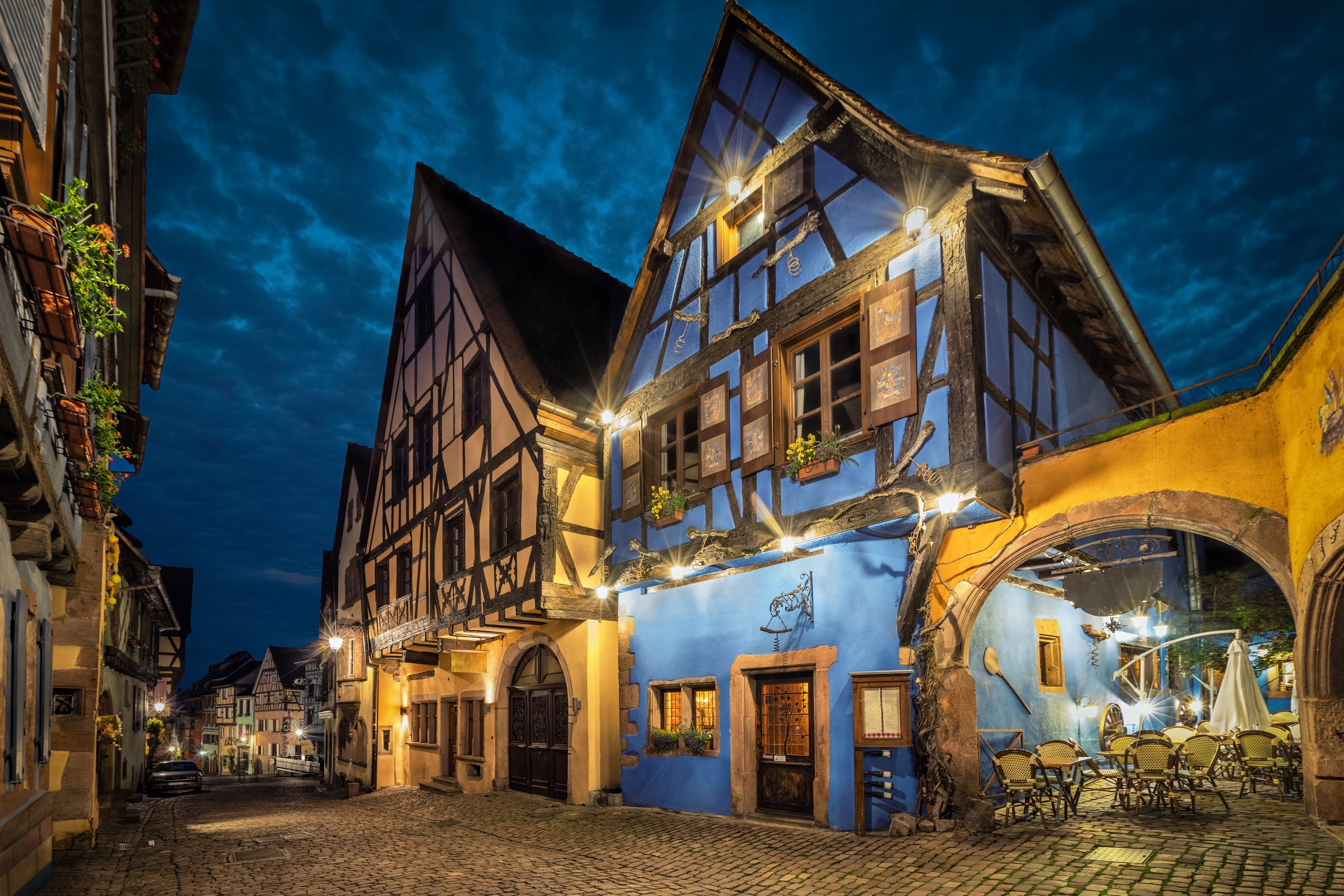 colorful-traditional-french-houses-in-riquewihr-f-2021-10-21-14-30-31-utc.jpg