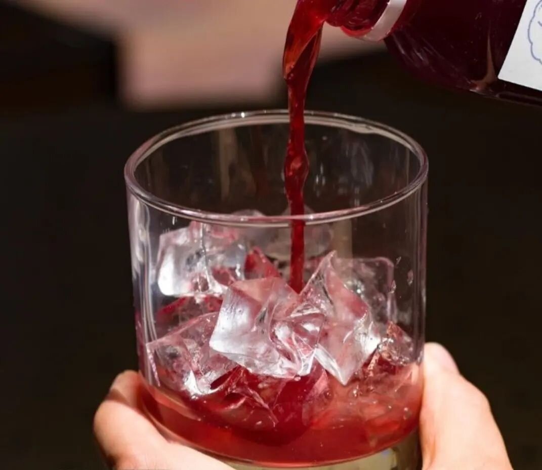 Prickly Pear Agua Fresca in bottles from @cafesitahtx available this weekend through @comadre_panaderia.