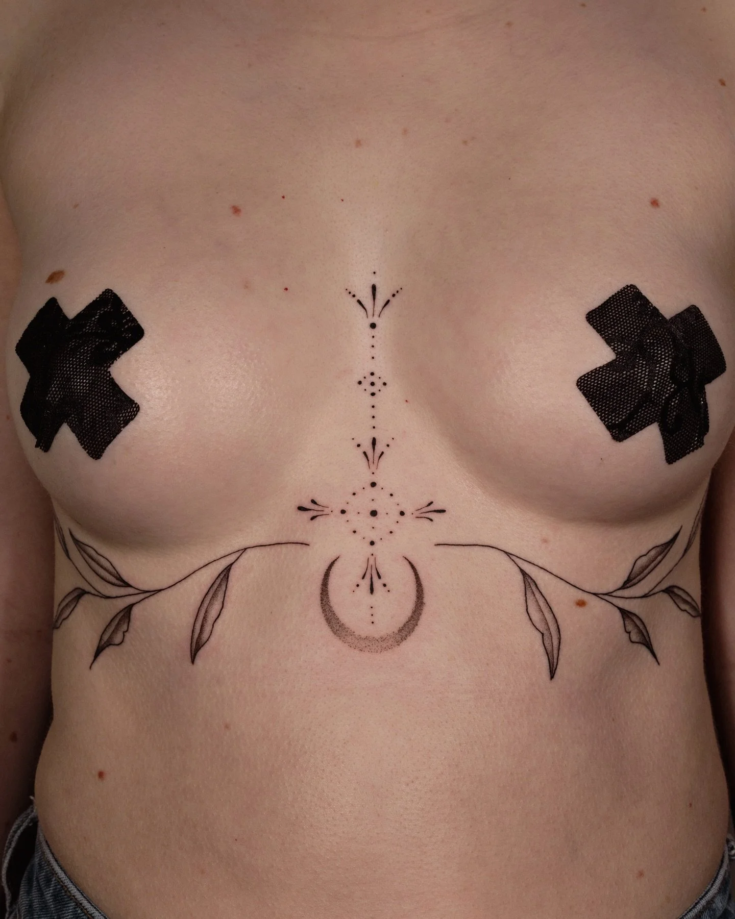 I have the toughest clients around🌿✨🌙 thank you Cassidy for traveling and the trust on this piece💛 certified baddie has just entered the chat!