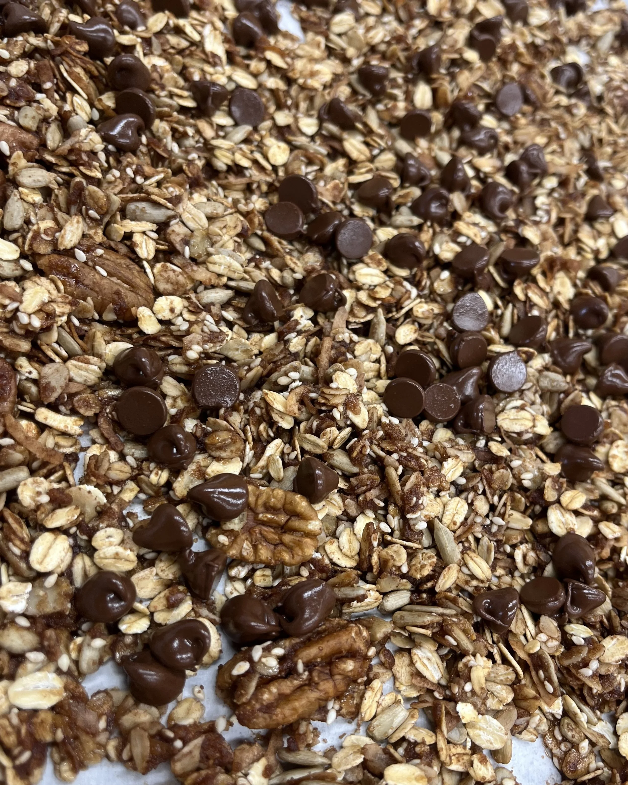 loose chocolate chip cookie granola picture.jpeg