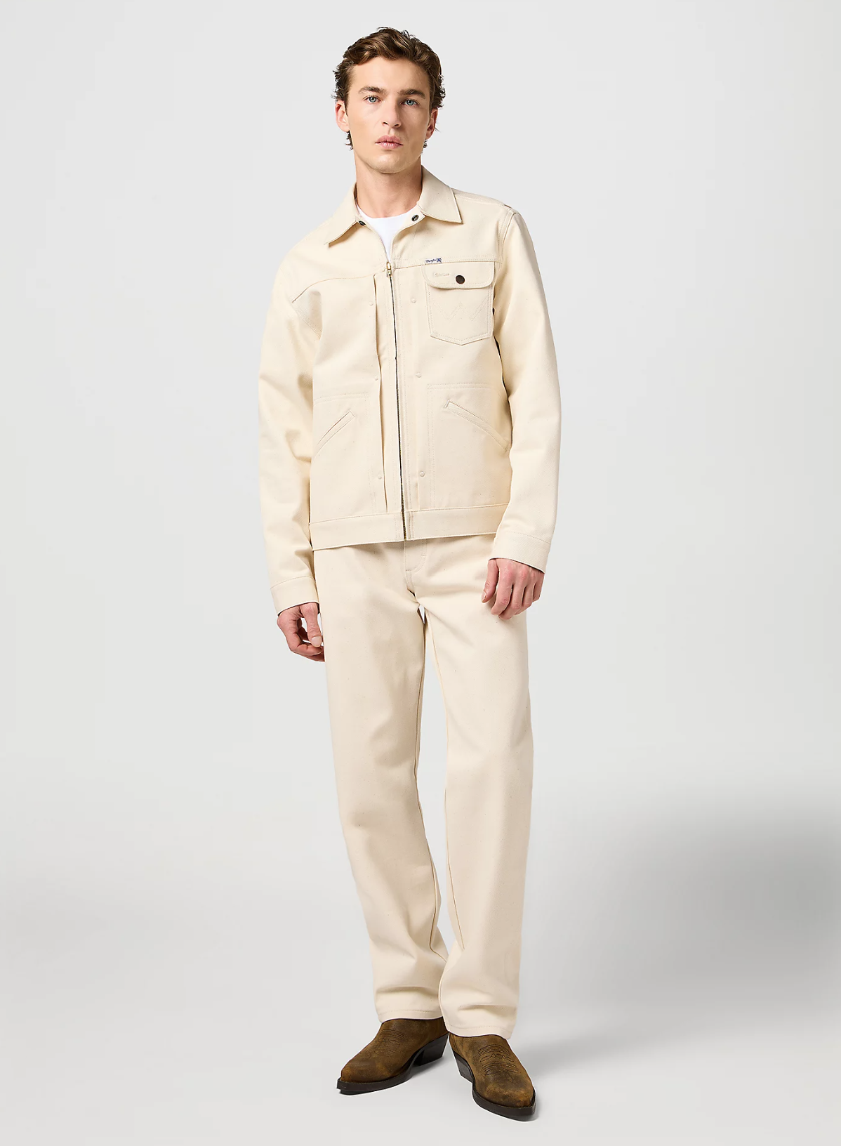 FULL OUTFIT CLOSED JACKET.png