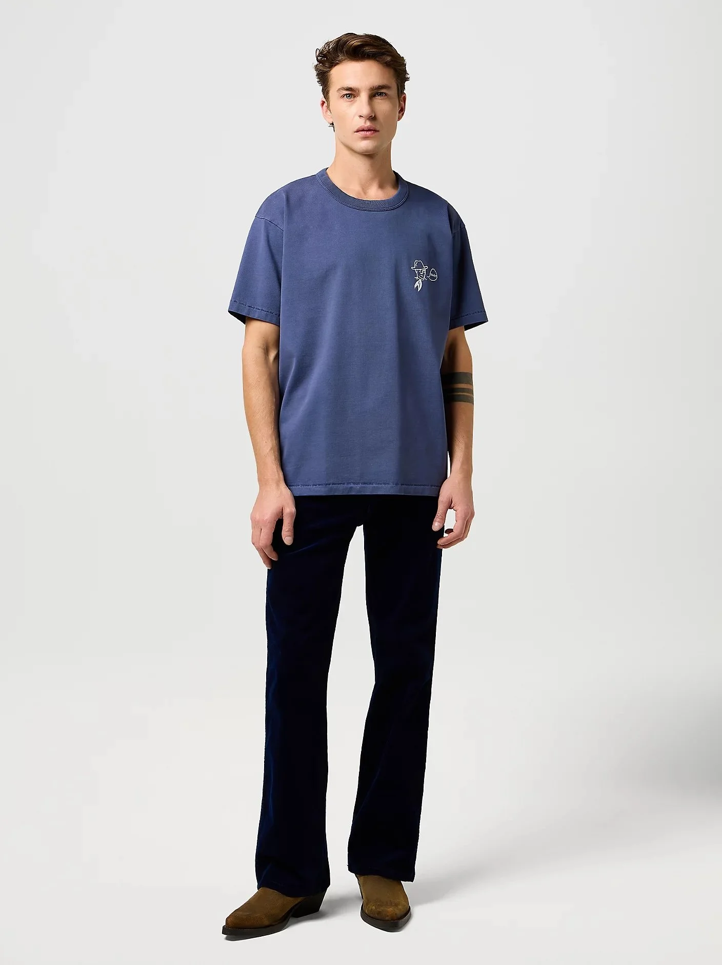 blue tshirt full look.jpeg