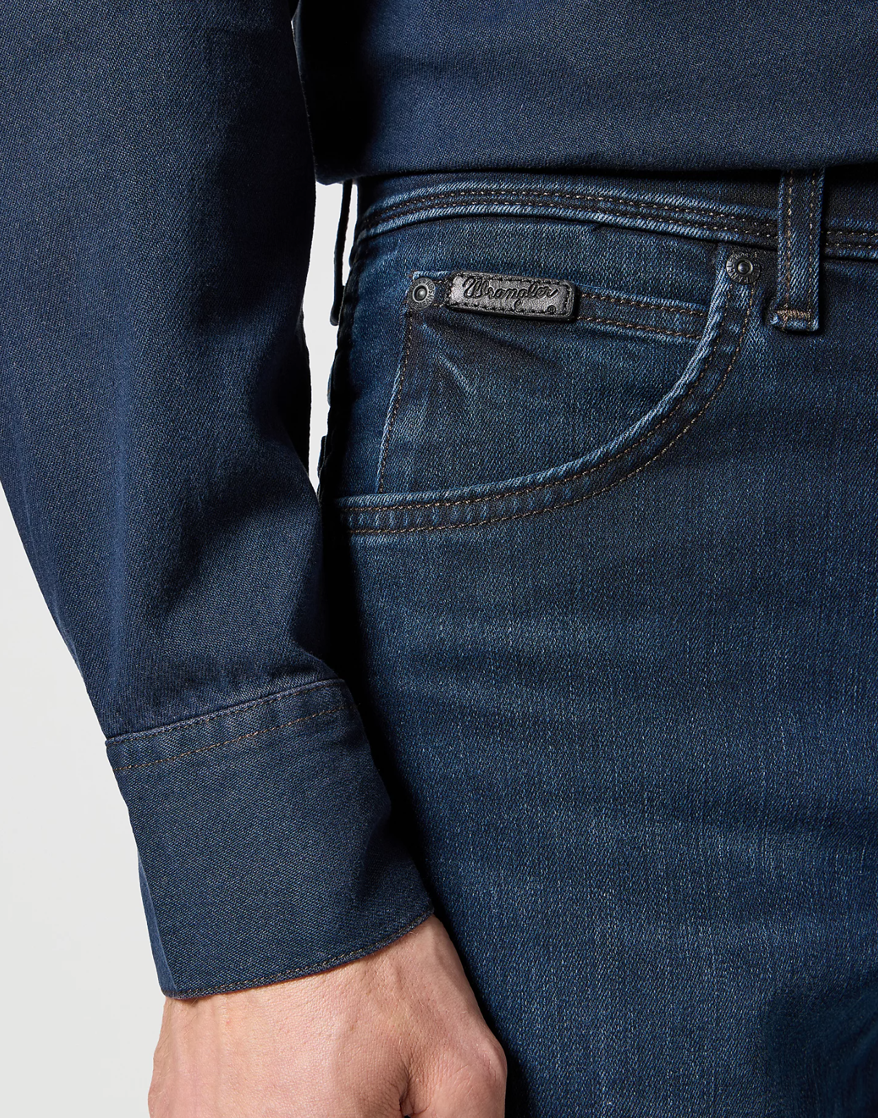 MIDNIGHT RODEO DETAIL.png