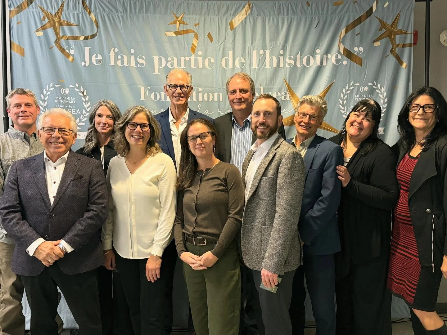 Je fais partie de l'histoire. 🥁
Quelle soirée mémorable ! Merci à tous ceux qui ont célébré avec nous les intronisés du Mur de la renommée de Chelsea 2025 🤎
Une soirée remplie d&