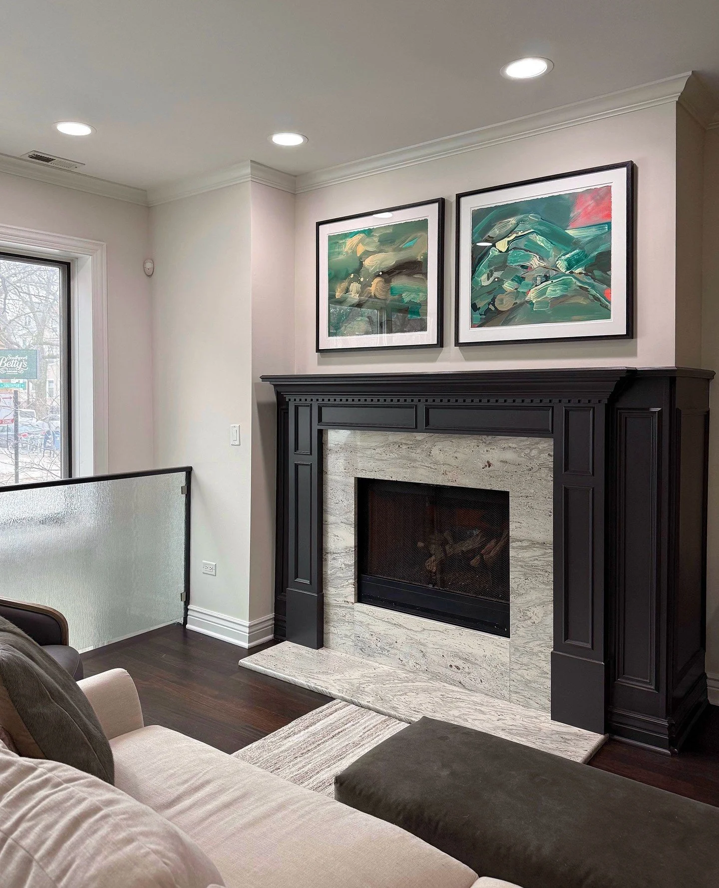 Recent installations in Chicago and Phoenix featuring works from my Ocean Series, Tabletop Series, and a colorful, playful piece from my Modernist Series.⁠
⁠
Thank you, @kingartcollective, for helping place the two ocean paintings. I love seeing a ro