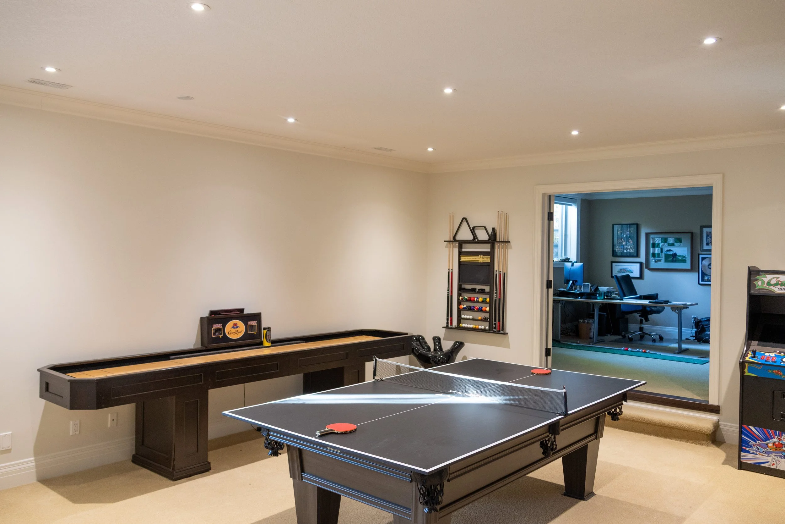 McHugh Painting company in Kitchener, Waterloo, Cambridge region. Off-white basement repaint.