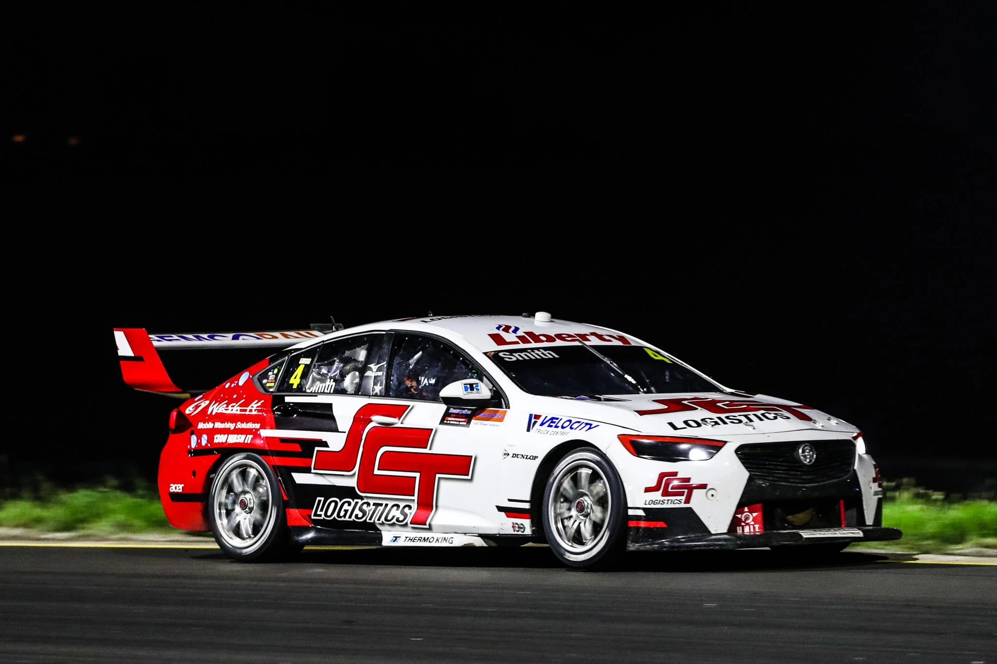 2022_SUPERCARS_RD1_06003-7.jpg