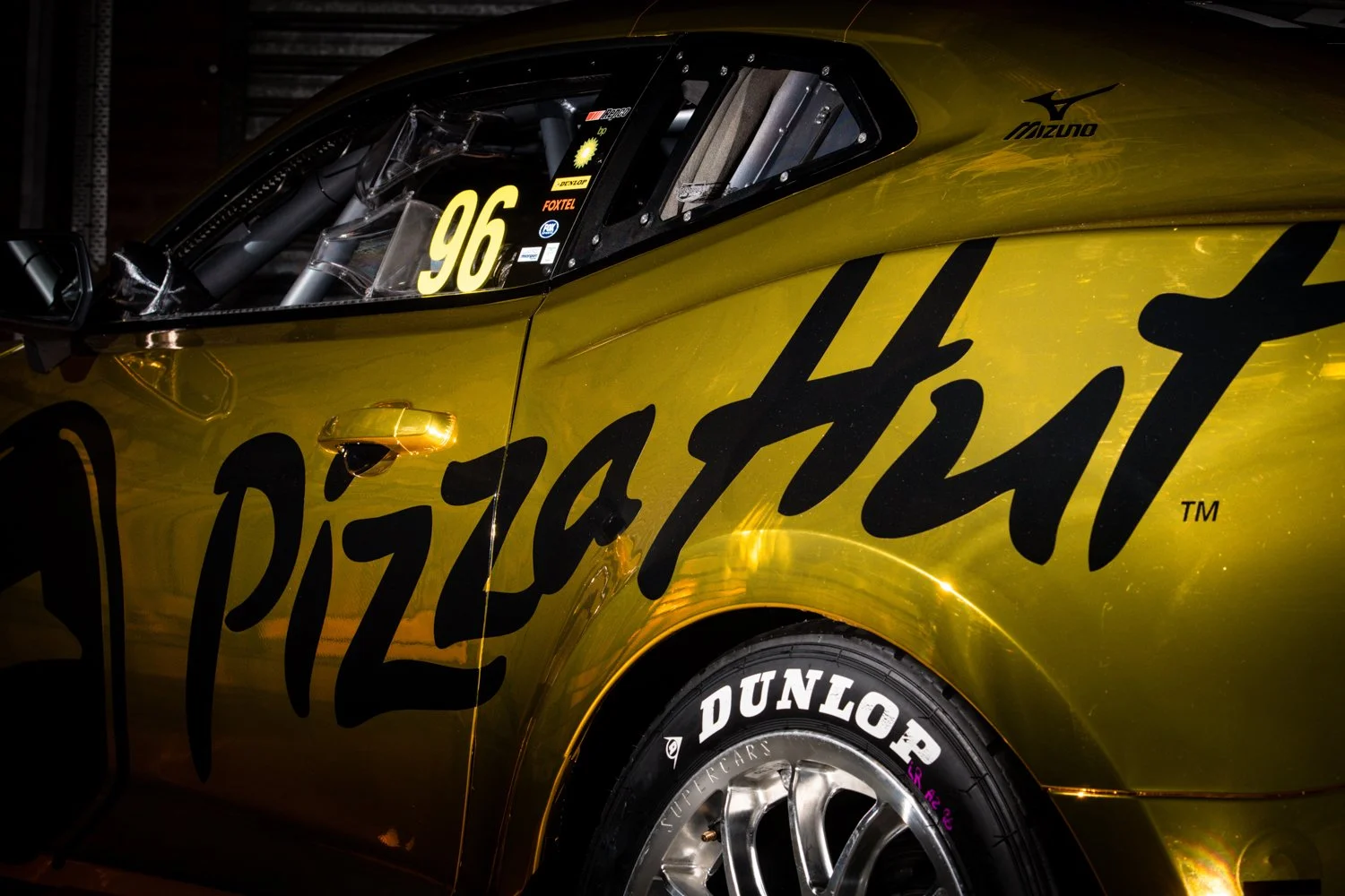 Goldlivery-3.jpg