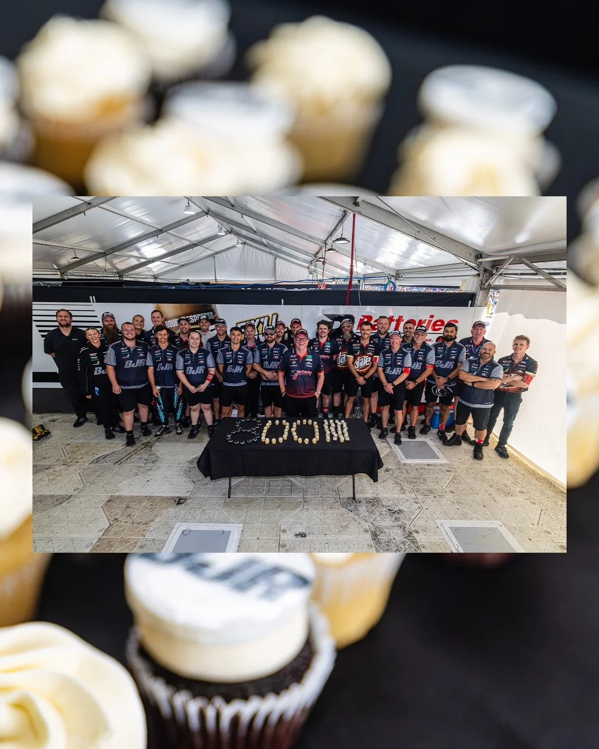 That's 800 races and here's to 800 moe!