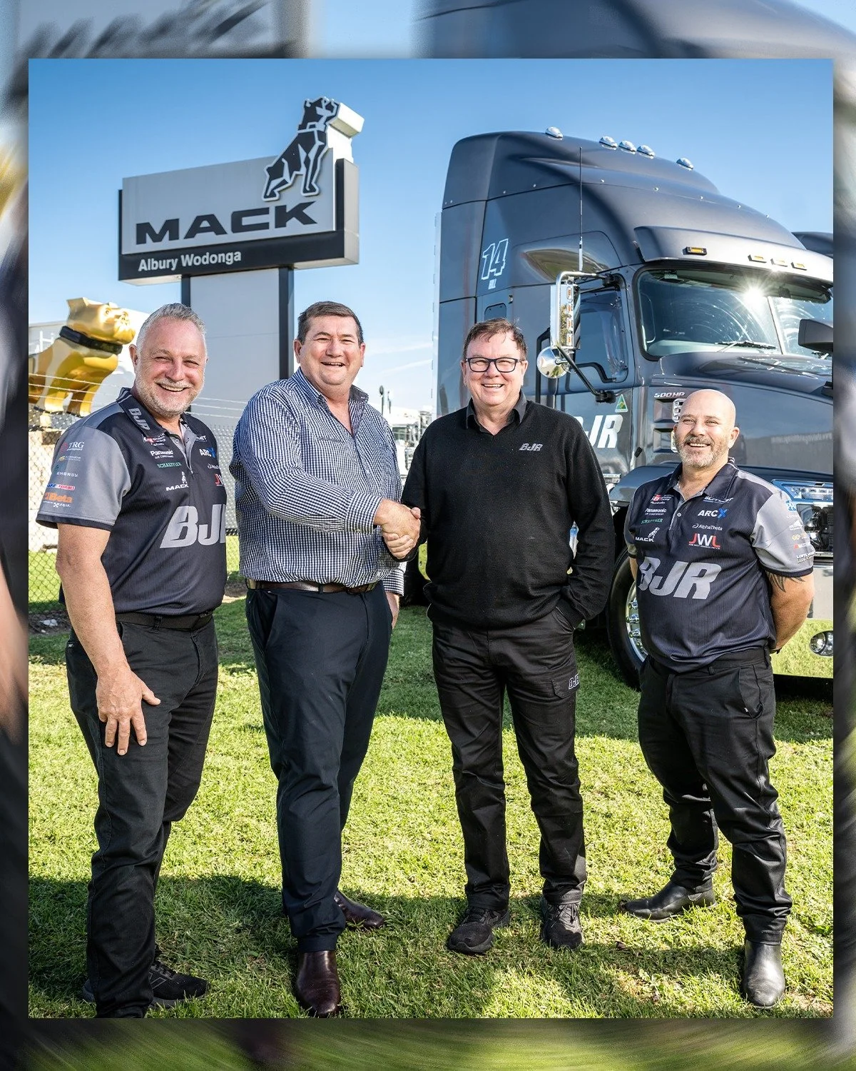 Last week we took delivery of two Euro 6 Mack Anthem prime movers.

These two new rigs are now Tassie-bound with @stax_bjr  and Haydo behind the wheel.

We've been partnered with @macktrucks_australia  for over three years and have enjoyed every kilo