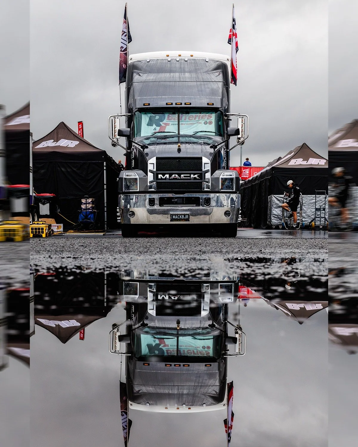 Next stop:  somwhere sunny (hopefully) ☀

@macktrucks_australia | @stax_bjr