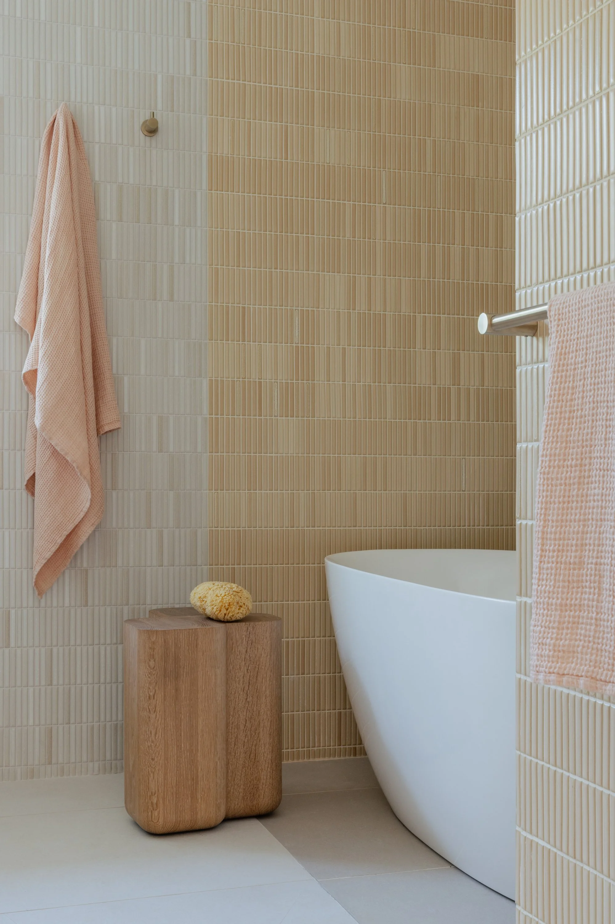 Tiled bathroom in coastal style